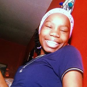 Meet your Posher, Felicity